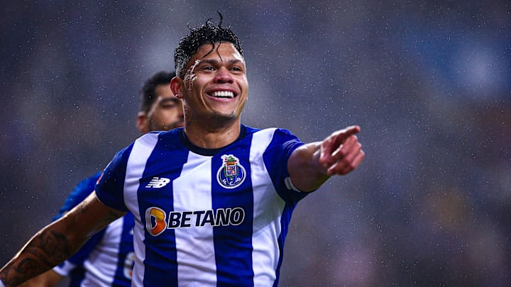 Com Evanilson, Porto desafia o Sporting no José Alvalade. 