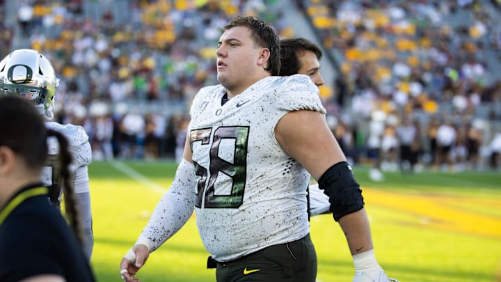 Nov 18, 2023; Tempe, Arizona, USA; Oregon Ducks offensive lineman Jackson Powers-Johnson (58)