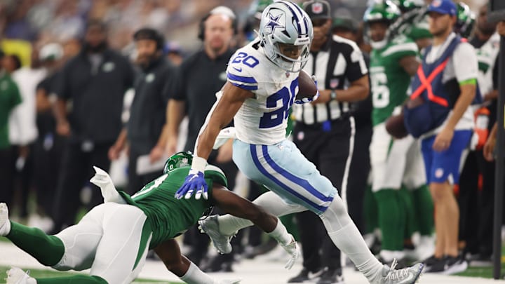 Sep 17, 2023; Arlington, Texas, USA; Dallas Cowboys running back Tony Pollard (20) runs the ball Sep 17, 2023; Arlington, Texas, USA; Dallas Cowboys running back Tony Pollard (20) runs the ball