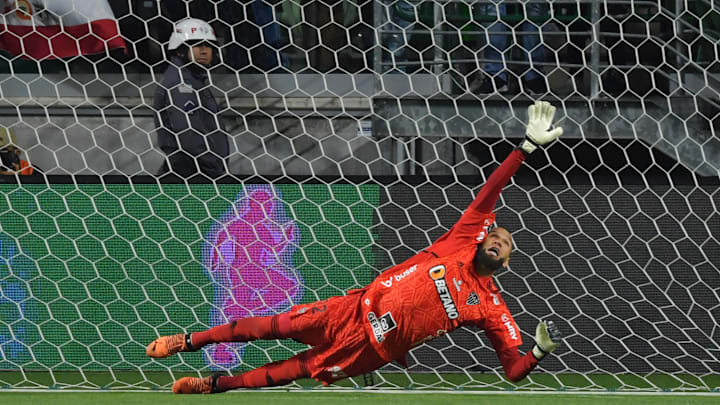 Everson defendeu um pênalti no Horto 