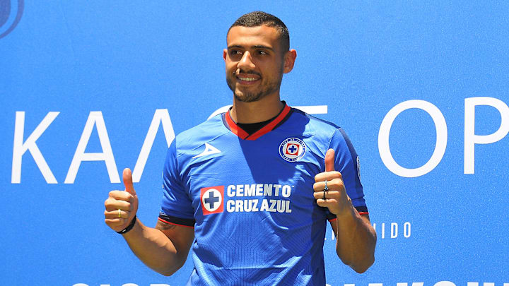 Giakoumakis se lesionó en partido amistoso Giakoumakis se lesionó en partido amistoso