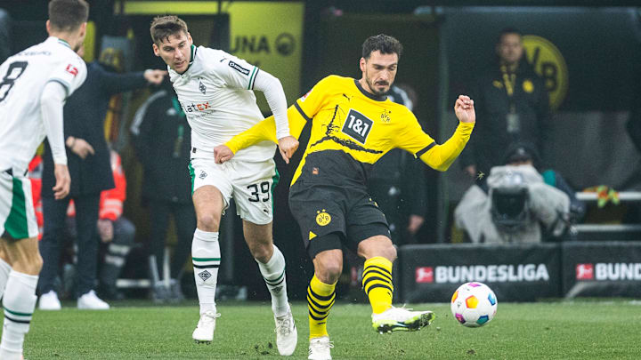 Borussia Dortmund v Borussia Mönchengladbach - Bundesliga