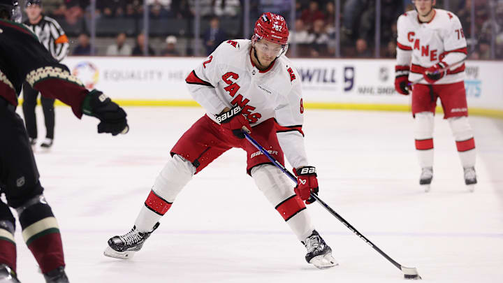Carolina Hurricanes v Arizona Coyotes