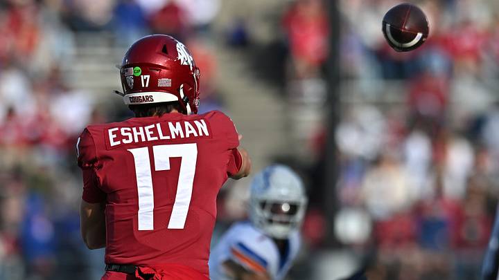Washington State Cougars quarterback Owen Eshelman (17) throws against the Boise State Broncos during the first half at Gesa Field at Martin Stadium. Washington State Cougars quarterback Owen Eshelman (17) throws against the Boise State Broncos during the first half at Gesa Field at Martin Stadium.
