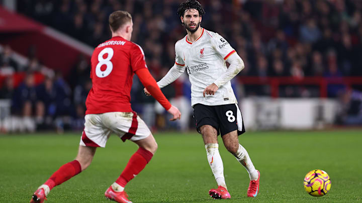 Liverpool empatou com o vice Nottingham Forest