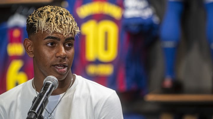 Lamine Yamal inherits FC Barcelona's iconic number 10 jersey after signing until 2031 Lamine Yamal inherits FC Barcelona's iconic number 10 jersey after signing until 2031