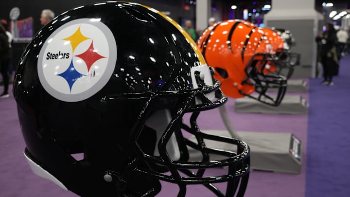Feb 7, 2024; Las Vegas, NV, USA; A large Pittsburgh Steelers helmet at the NFL Experience at the Mandalay Bay South Convention Center. Mandatory Credit: Kirby Lee-Imagn Images Feb 7, 2024; Las Vegas, NV, USA; A large Pittsburgh Steelers helmet at the NFL Experience at the Mandalay Bay South Convention Center. Mandatory Credit: Kirby Lee-Imagn Images