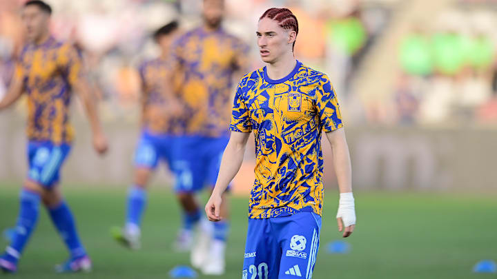 Marcelo Flores acumula minutos para los Tigres