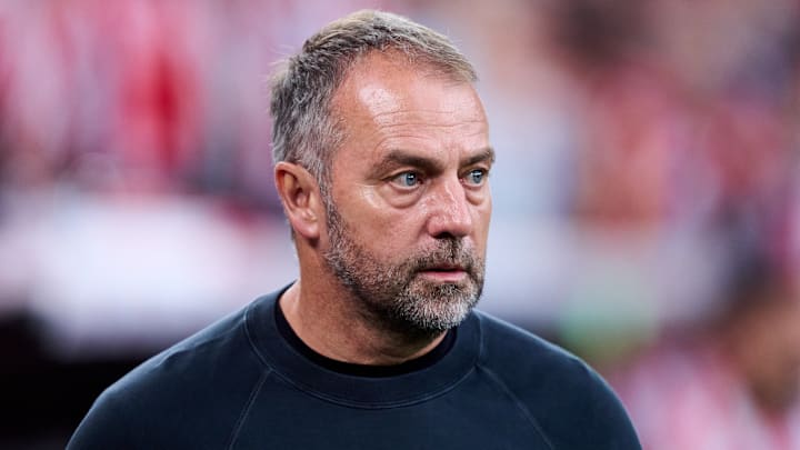 Hansi Flick pourra sûrement compter sur un de ses cadres la saison prochaine, pourtant annoncé sur le départ. Hansi Flick pourra sûrement compter sur un de ses cadres la saison prochaine, pourtant annoncé sur le départ.