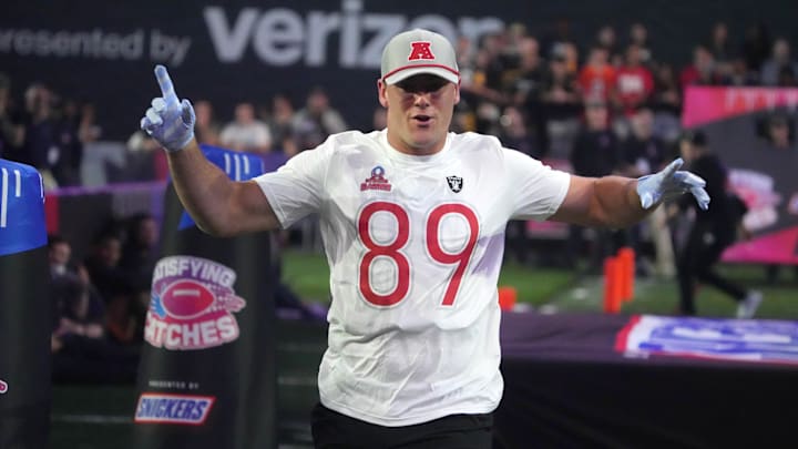 Jan 30, 2025; Orlando, FL, USA; AFC tight end Brock Bowers of the Las Vegas Raiders (89) during the Satisfying Catches event during the Pro Bowl Skills Challenge at Nicholson Fieldhouse. Mandatory Credit: Kirby Lee-Imagn Images