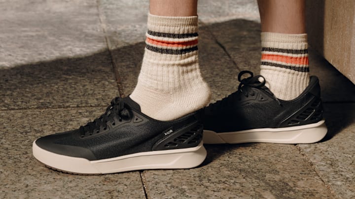 The Kizik Austin "Black/Whitecap Gray" colorway. The Kizik Austin "Black/Whitecap Gray" colorway.