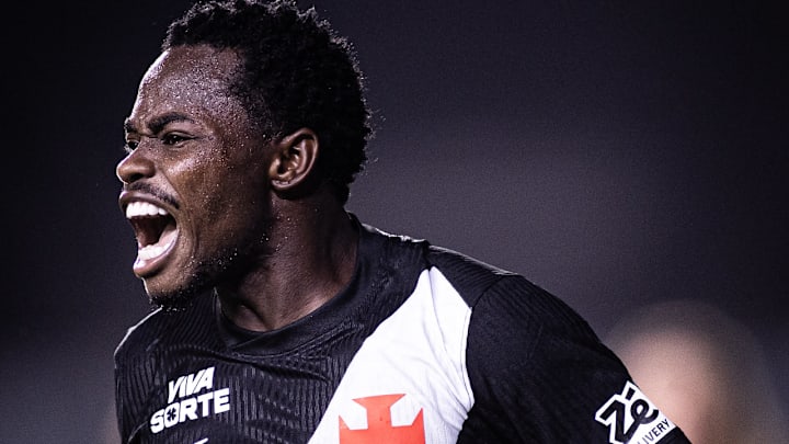 Andrés Gómez é um dos destaques do Vasco em 2026