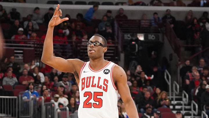 Chicago Bulls forward Jalen Smith (25) gestures after making a three-pointer