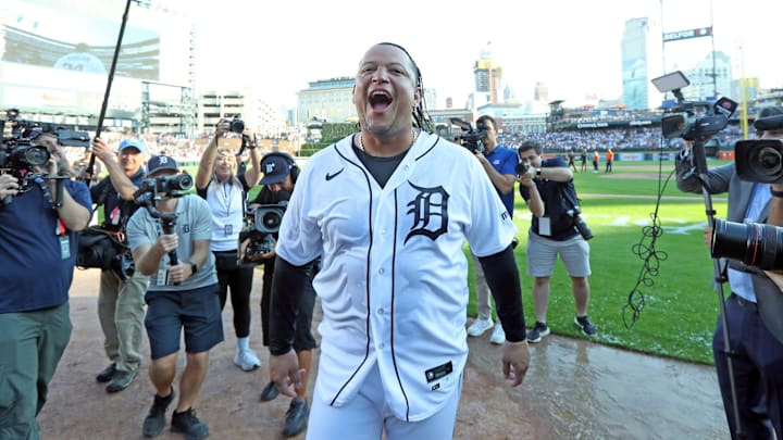Detroit Tigers designated hitter Miguel Cabrera celebrates his last game with the Detroit.