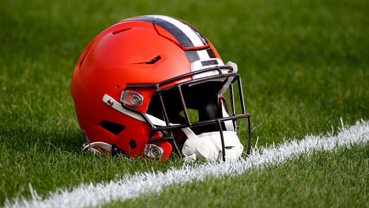 Cleveland Browns v Pittsburgh Steelers