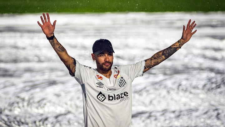 Neymar estreia pelo Santos contra o Botafogo-SP