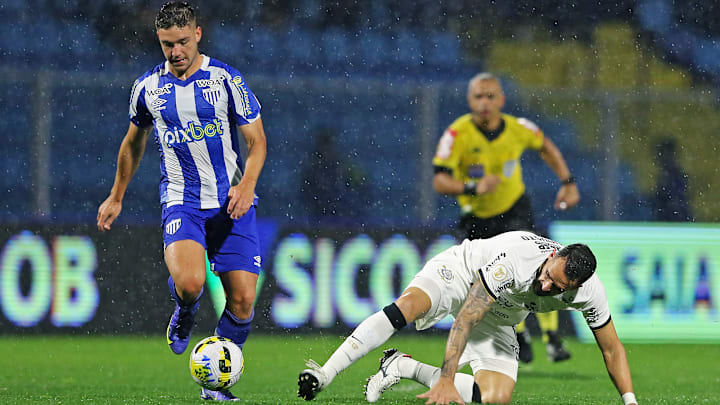 Renato Augusto estava sem jogar há quase dois meses