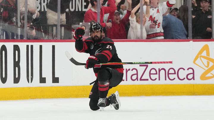 Seth Jarvis’s overtime goal won the game for the Hurricanes and tied the series at 1–1. 