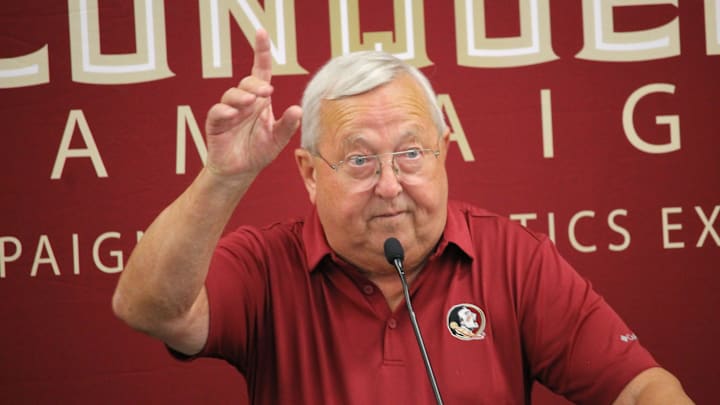The voice of the Seminoles Gene Deckerhoff at the Unconquered Campaign announcement.

Img 0125