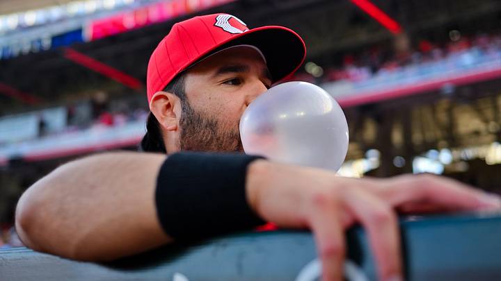 May 23, 2026; Cincinnati, Ohio, USA; Cincinnati Reds’ Eugenio Suarez (28) blows a bubble before the game against the St. Louis Cardinals at Great American Ball Park. Mandatory Credit: Aaron Doster-Imagn Images May 23, 2026; Cincinnati, Ohio, USA; Cincinnati Reds’ Eugenio Suarez (28) blows a bubble before the game against the St. Louis Cardinals at Great American Ball Park. Mandatory Credit: Aaron Doster-Imagn Images