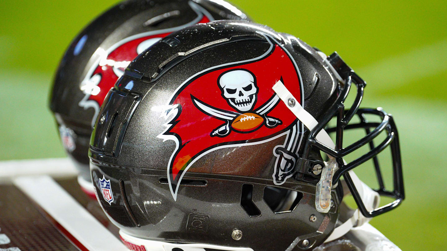Jets Predicted to Make Splash, Sign 29-Year-Old CB From Buccaneers