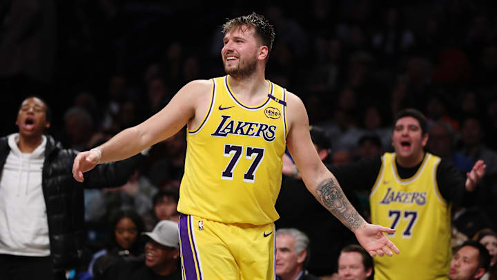Luka Doncic no jugó con los Lakers el viernes ante Denver 