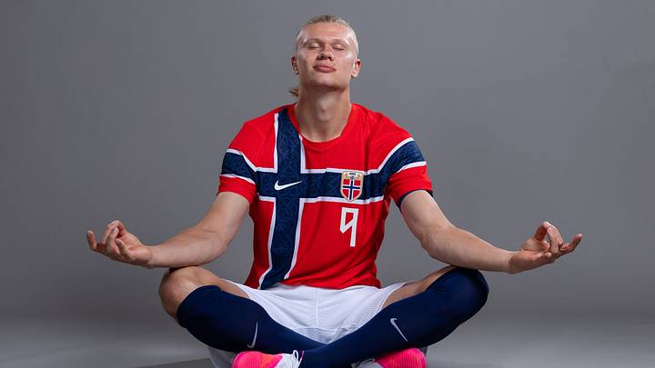 Packt Erling Haaland seinen ikonischen Torjubel aus? Packt Erling Haaland seinen ikonischen Torjubel aus?