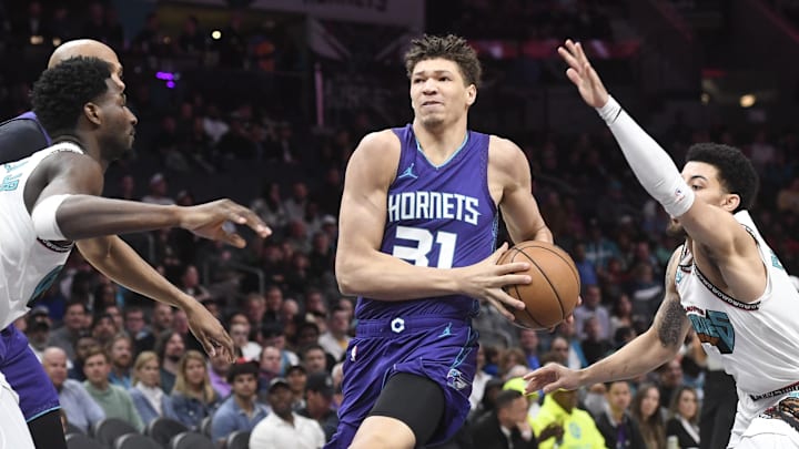 Apr 8, 2025; Charlotte, North Carolina, USA; Charlotte Hornets forward Tidjane Salaun (31) drives in during the first half against the Memphis Grizzlies at the Spectrum Center. Mandatory Credit: Sam Sharpe-Imagn Images Apr 8, 2025; Charlotte, North Carolina, USA; Charlotte Hornets forward Tidjane Salaun (31) drives in during the first half against the Memphis Grizzlies at the Spectrum Center. Mandatory Credit: Sam Sharpe-Imagn Images