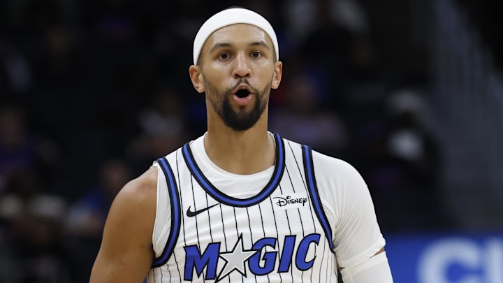 Orlando Magic guard Jalen Suggs has gotten off to a hot start from beyond the arc but is still working his way back from knee surgery due to minutes restrictions. Orlando Magic guard Jalen Suggs has gotten off to a hot start from beyond the arc but is still working his way back from knee surgery due to minutes restrictions.