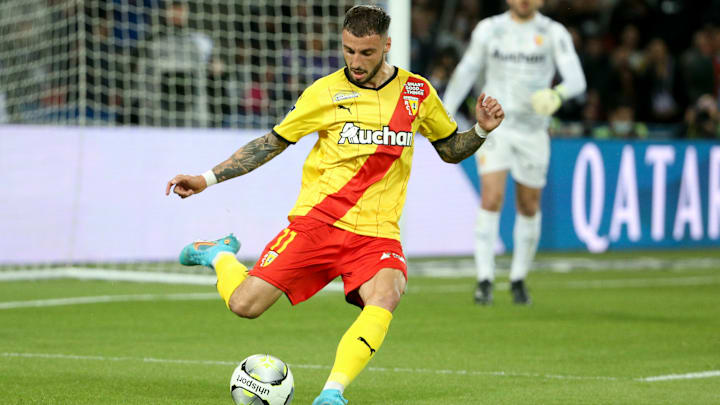Le RC Lens pourrait encore connaître quelques recrues lors de ce mercato estival, avec le départ annoncé de Jonathan Clauss Le RC Lens pourrait encore connaître quelques recrues lors de ce mercato estival, avec le départ annoncé de Jonathan Clauss