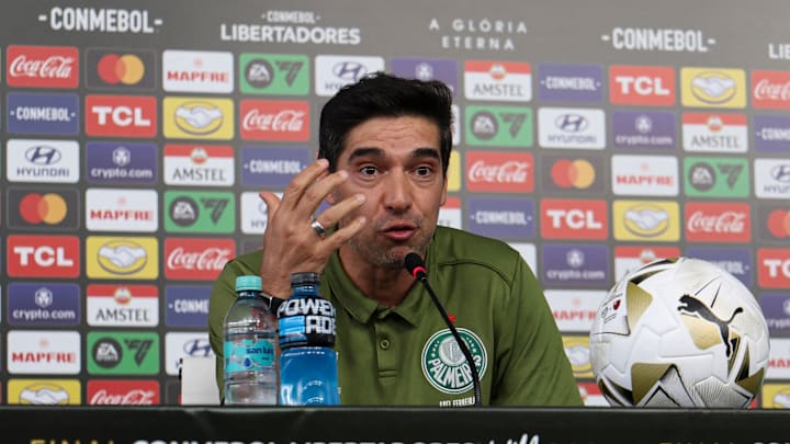 Abel Ferreira volta a criticar o calendário do futebol brasileiro