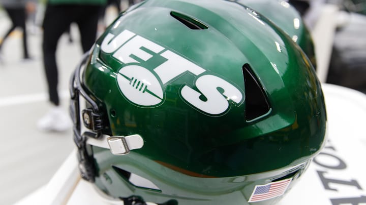 Oct 16, 2022; Green Bay, Wisconsin, USA;  General view of a New York Jets helmet during the game against the Green Bay Packers at Lambeau Field. Mandatory Credit: Jeff Hanisch-Imagn Images