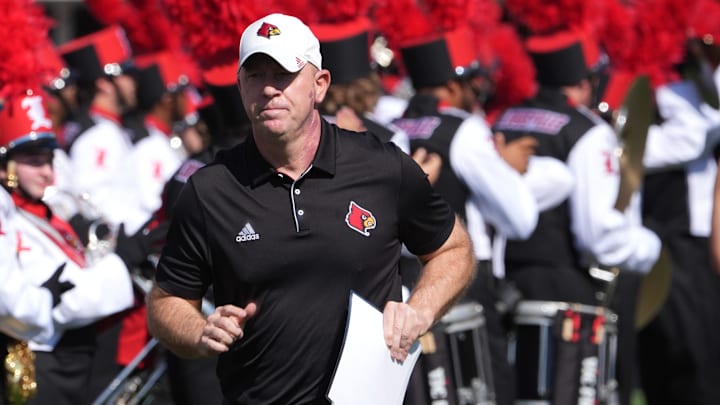 Louisville’s coach Jeff Brohm ran out onto the field before the game against SMU this Saturday.
Oct. 5, 2024