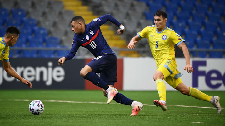 Mbappé e companhia podem garantir vaga no Qatar neste sábado