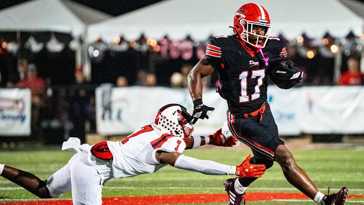 Brandon running back Tyson Robinson (17) during a high school football game between Petal and Brandon at Bulldog Stadium in Brandon, Miss., on Friday, Oct. 17, 2025.