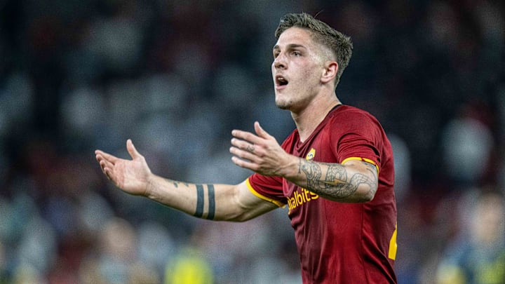 Nicolò Zaniolo lors de la finale de Conference League contre Feyenoord Nicolò Zaniolo lors de la finale de Conference League contre Feyenoord