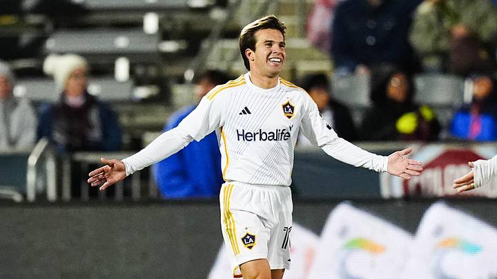 Los Galaxy de Riqui Puig se atascan