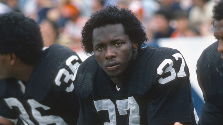 Oakland Raiders v New England Patriots