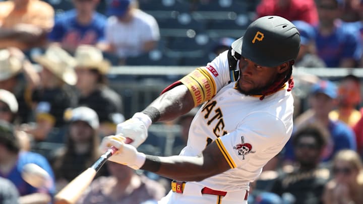 Jun 29, 2025; Pittsburgh, Pennsylvania, USA; Pittsburgh Pirates center fielder Oneil Cruz (15) hits a two run home run for his second home run of he game against the New York Mets during the seventh inning at PNC Park. Mandatory Credit: Charles LeClaire-Imagn Images Jun 29, 2025; Pittsburgh, Pennsylvania, USA; Pittsburgh Pirates center fielder Oneil Cruz (15) hits a two run home run for his second home run of he game against the New York Mets during the seventh inning at PNC Park. Mandatory Credit: Charles LeClaire-Imagn Images