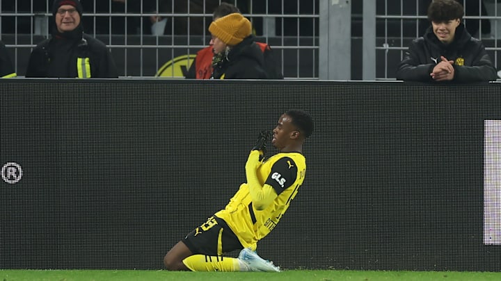 Jamie Gittens jubelt für den BVB - aber wohl nicht mehr lange