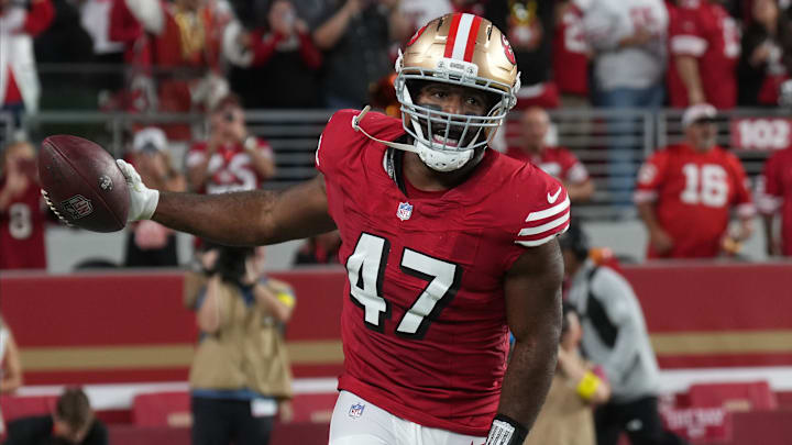 Oct 19, 2025; Santa Clara, California, USA; San Francisco 49ers defensive end Bryce Huff (47) celebrates after a fumble recovery during the second quarter against the Atlanta Falcons at Levi's Stadium. Mandatory Credit: Darren Yamashita-Imagn Images Oct 19, 2025; Santa Clara, California, USA; San Francisco 49ers defensive end Bryce Huff (47) celebrates after a fumble recovery during the second quarter against the Atlanta Falcons at Levi's Stadium. Mandatory Credit: Darren Yamashita-Imagn Images