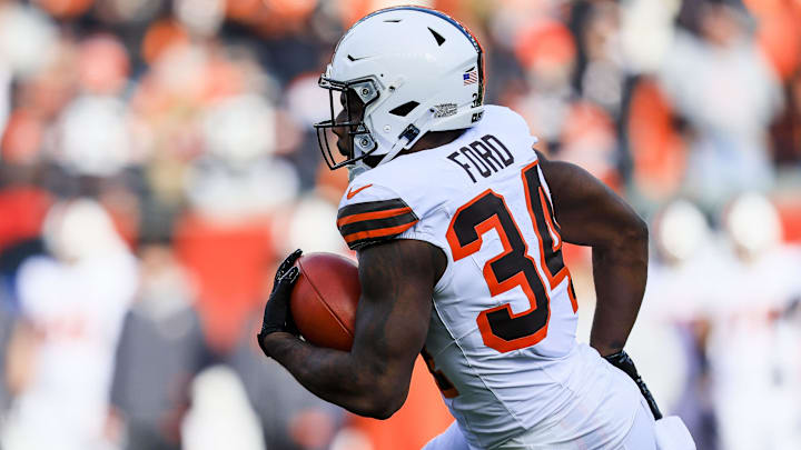 Dec 22, 2024; Cincinnati, Ohio, USA; Cleveland Browns running back Jerome Ford (34) returns the kickoff in the first half against the Cincinnati Bengals at Paycor Stadium. Mandatory Credit: Katie Stratman-Imagn Images