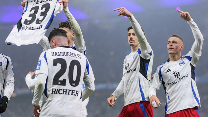 Der HSV bejubelt das Siegtor gegen Köln