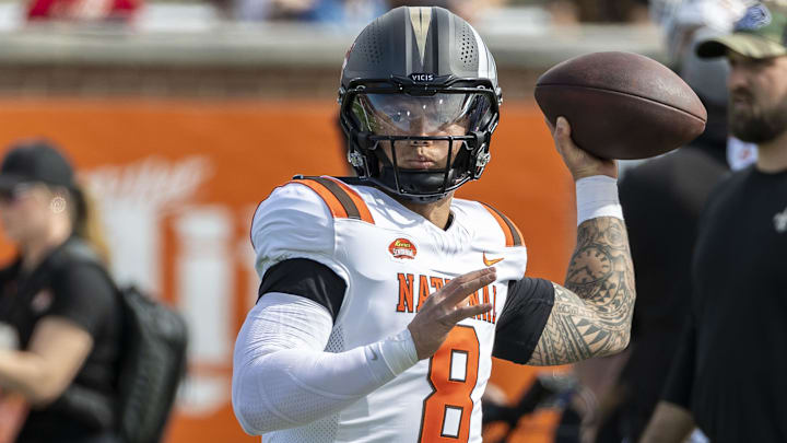 Feb 1, 2025; Mobile, AL, USA; National team quarterback Dillon Gabriel of Oregon (8) warms up before the 2025 Senior Bowl football game against the American Team at Hancock Whitney Stadium. Mandatory Credit: Vasha Hunt-Imagn Images Feb 1, 2025; Mobile, AL, USA; National team quarterback Dillon Gabriel of Oregon (8) warms up before the 2025 Senior Bowl football game against the American Team at Hancock Whitney Stadium. Mandatory Credit: Vasha Hunt-Imagn Images