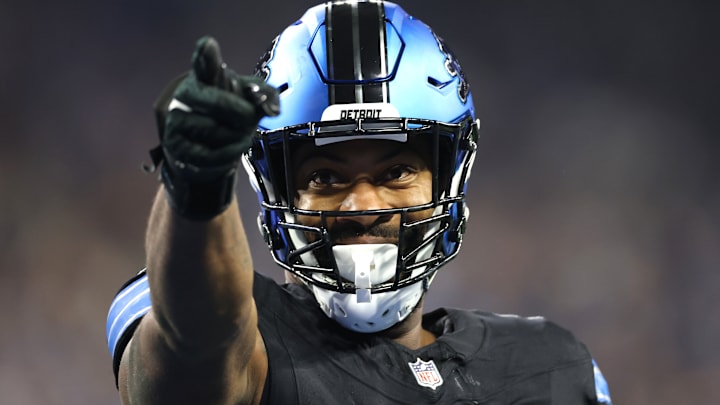 Za'Darius Smith is among the potential free agent options still available for the Tampa Bay Buccaneers on Day 2 of free agency.