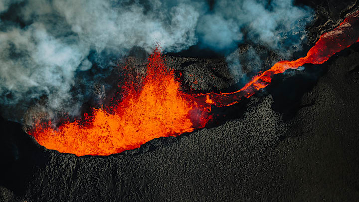 Mauna Loa erupts in Hawaii. A hypothetical eruption of the Yellowstone supervolcano would be thousands of times larger.