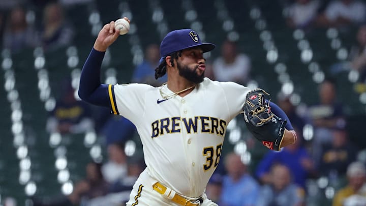Miami Marlins v Milwaukee Brewers