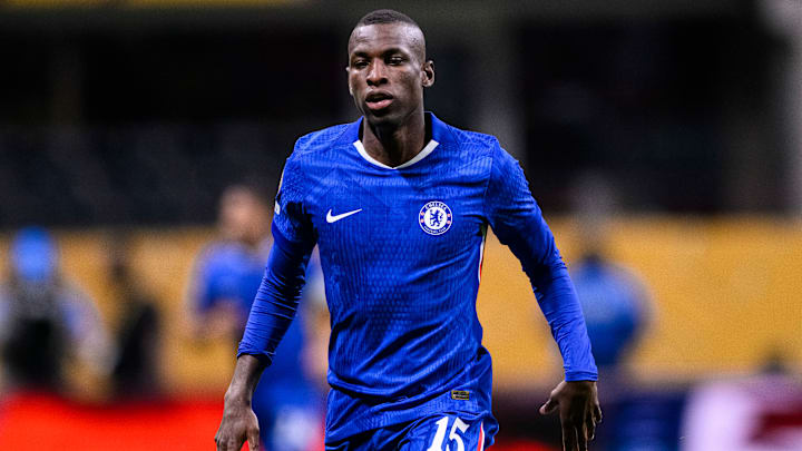 Nicolas Jackson pourrait s'envoler vers l'Italie cet été. 