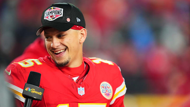 Los Angeles Chargers v Kansas City Chiefs