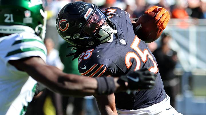 Chicago Bears running back Kyle Monangai (25) runs with the ball against the New York Jets during the second half at Soldier Field. Mandatory Credit: Mike Dinovo-Imagn Images Chicago Bears running back Kyle Monangai (25) runs with the ball against the New York Jets during the second half at Soldier Field. Mandatory Credit: Mike Dinovo-Imagn Images